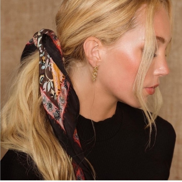 VISMAYA Rhapsody Square Oversized Rayon Scarf Bold Graphic Abstract NWT - Picture 8 of 10